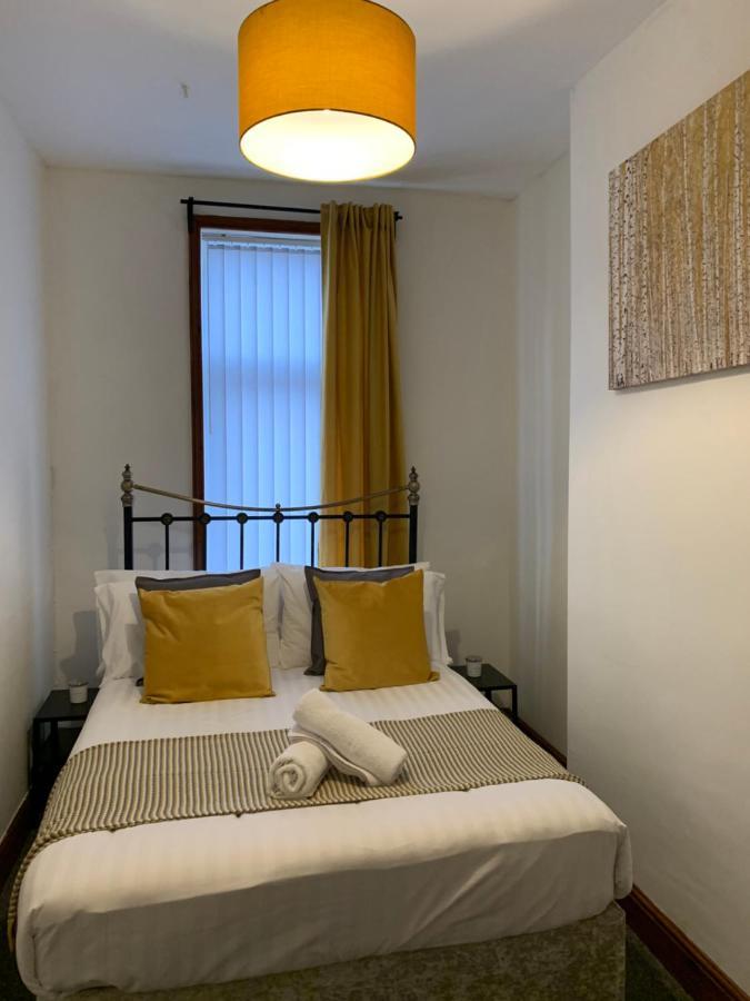Rodsley - 2 Bedroom 1St Floor Flat Free Parking Wifi And Netflix Ґейтсгед Екстер'єр фото